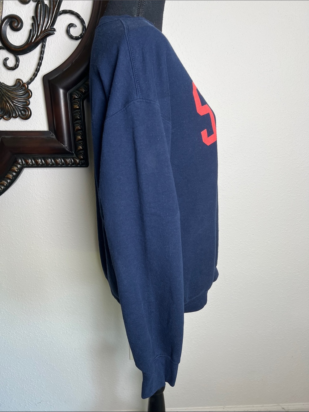 Gildan Unisex Adult Navy Blue Heavy Blend Crewneck Sweatshirt Salty in Red M - Picture 2 of 13
